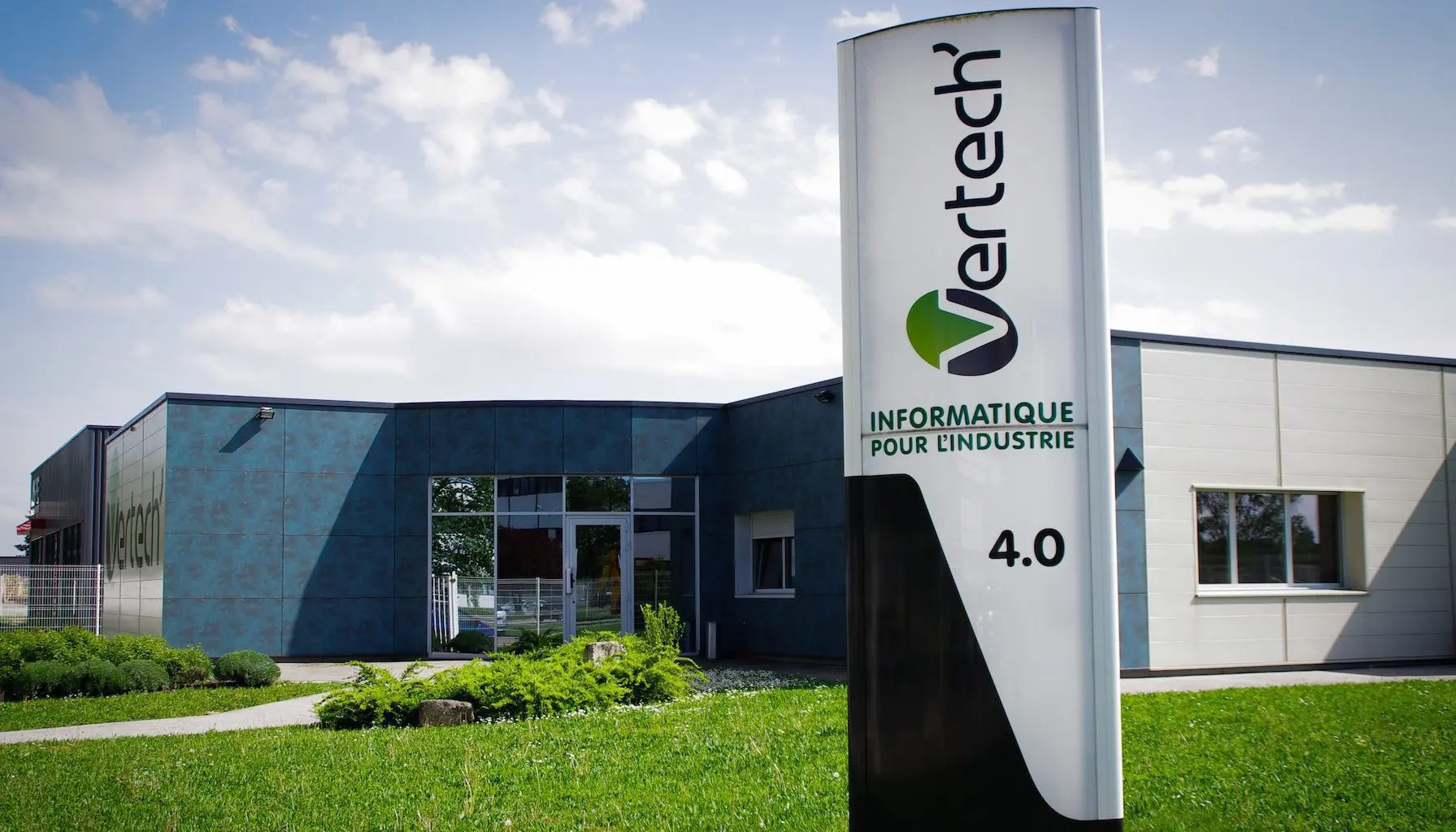 IMGP1092-BAT. Vertech